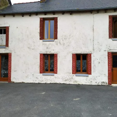 Petite Maison De Bourg Holiday home La Chapelle-Blanche (Cotes-d'Armor)